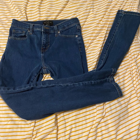 Banana Republic High Rise Slim Jeans. They are size 2/26. - Picture 1 of 4
